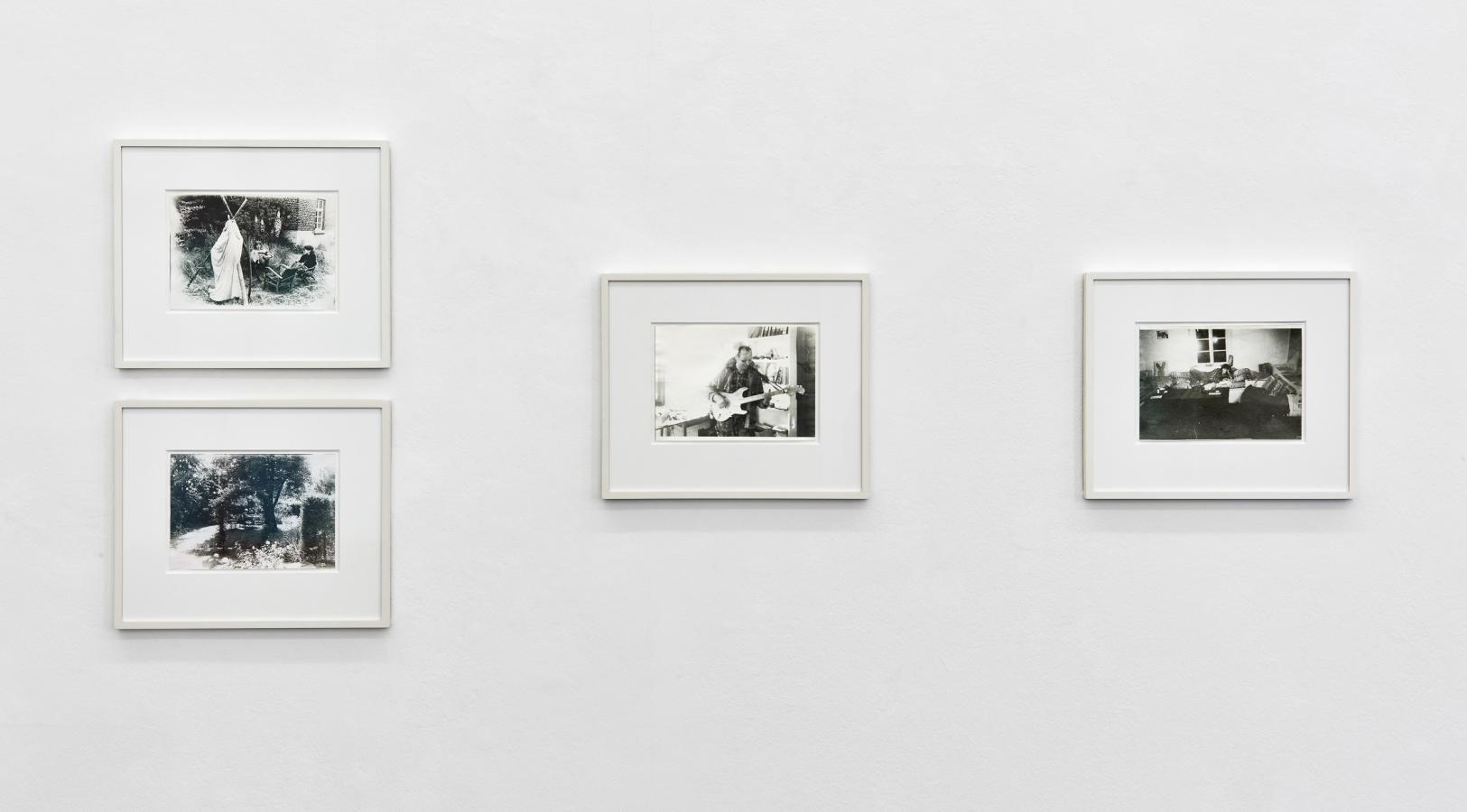 sigmar-polke-fotografien-1973-78-installation-04-michael-werner-kunsthandel.jpg